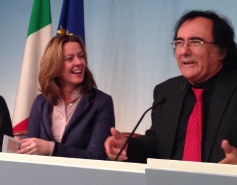 Il Ministro della Salute Beatrice Lorenzin e Albano Carrisi
