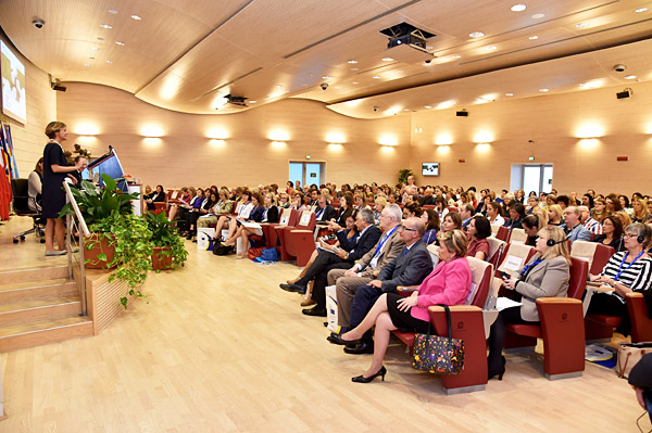 Il Ministro Lorenzin introduce i lavori della Conferenza sulla salute della donna: un approccio life-course