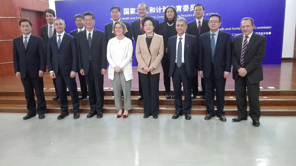 Foto delle delegazioni dei Ministeri della Salute