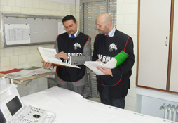 Verifiche dei Carabinieri del NAS di Perugia in una clinica umbra