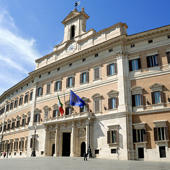 Immagine della facciata di Montecitorio