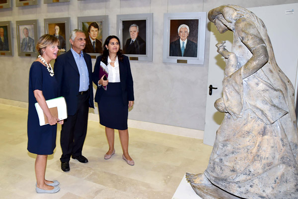 Minister Lorenzin with Director General Daniela Rodorigo and the Spokesman Claudio Rizza visit the exposition in the Auditorium’s lobby