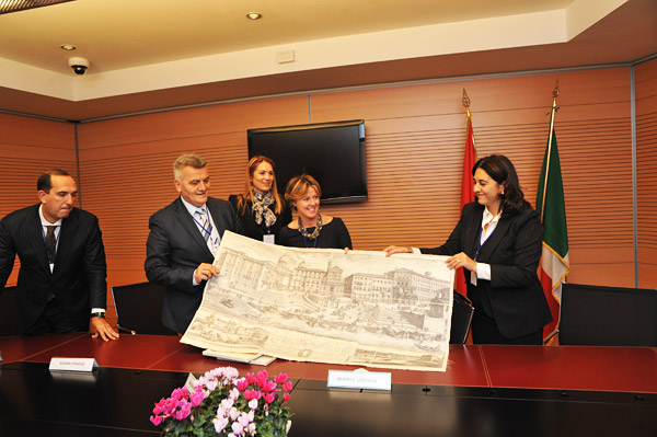 Memorandum d'intesa Italia - Montenegro: scambio di regali tra il Ministro Lorenzin e il Ministro Radunović