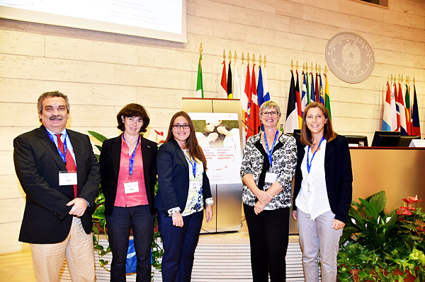 Vicky Clayes, Tina Lipuschek and Luca Gianaroli rapporteurs with Isabel De la Mata (European Commission) and Serena Battilomo (MoH, Italy)
