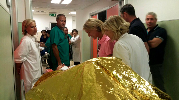 Il ministro Lorenzin in ospedale incontra il personale sanitario che presta soccorso ai feriti del terremoto