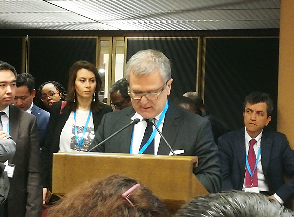 Il sottosegretario alla Salute Armando Bartolazzi durante il suo intervento alla 72ma Assemblea mondiale della sanità