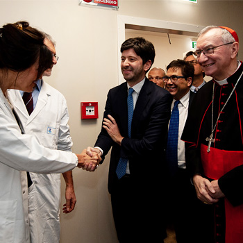 Il Ministro Roberto Speranza e il Cardinale Pietro Parolin segretario di Stato Vaticano