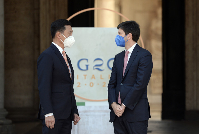G20 Salute, il Ministro Roberto Speranza con Ye Kung ONG, Ministro della Salute Singapore.