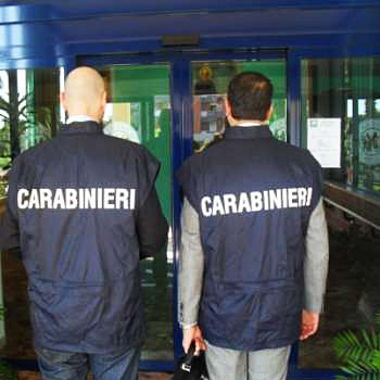 immagini di due carabinieri NAS