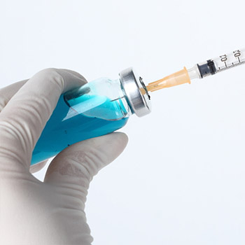 immagine di una siringa per vaccini 