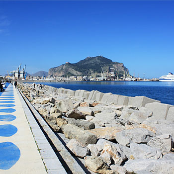 immagine del porto di Palermo