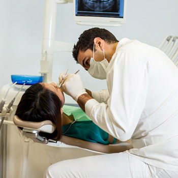 immagine di un dentista